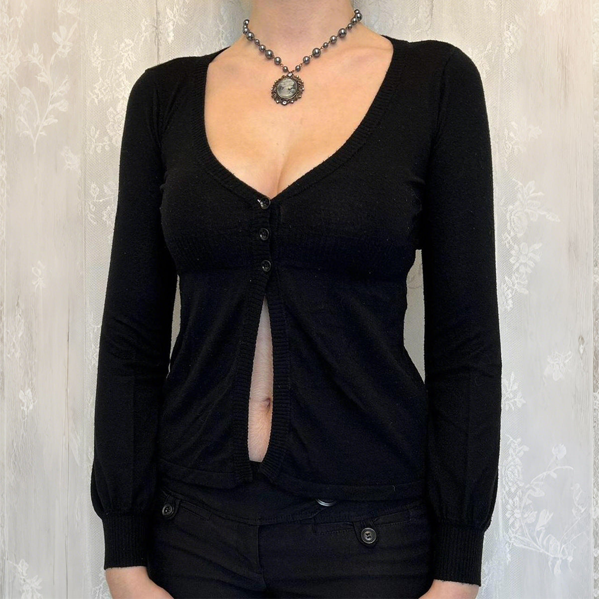 Single-Breasted Long Sleeve Knit Top