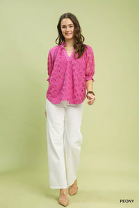 Umgee Linen V-Neck Lace Puff Sleeve Top Thumbnail 4