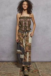 POL Button Down Floral Embroidered Cropped Cami with Lace Detail Thumbnail 5