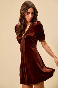 SO ME Velvet Short Sleeves Mini Dress Thumbnail 4
